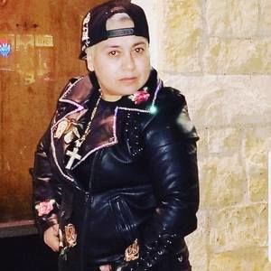 Meet your Posher, Lupita